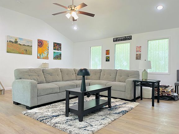 3rd image of 5010 Pryor Ct