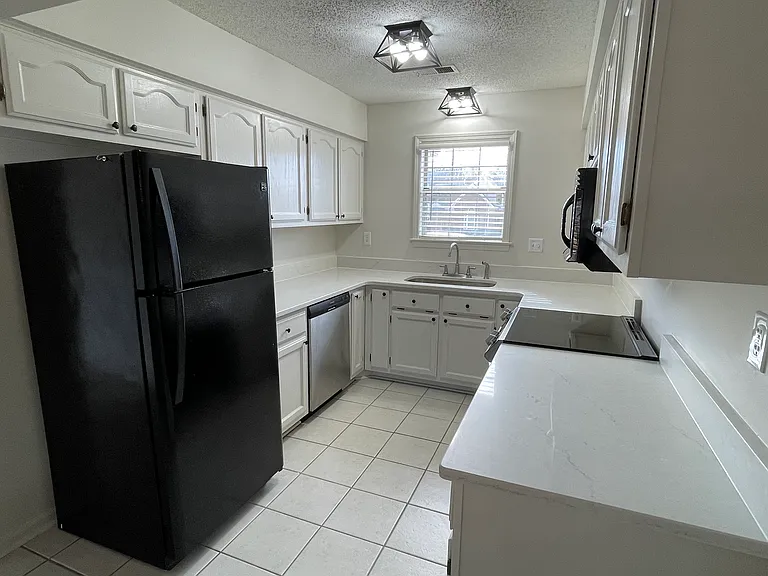 6990 Meadowlands Pl — Photo 2