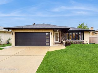 11111 Kingston St, Westchester, IL 60154