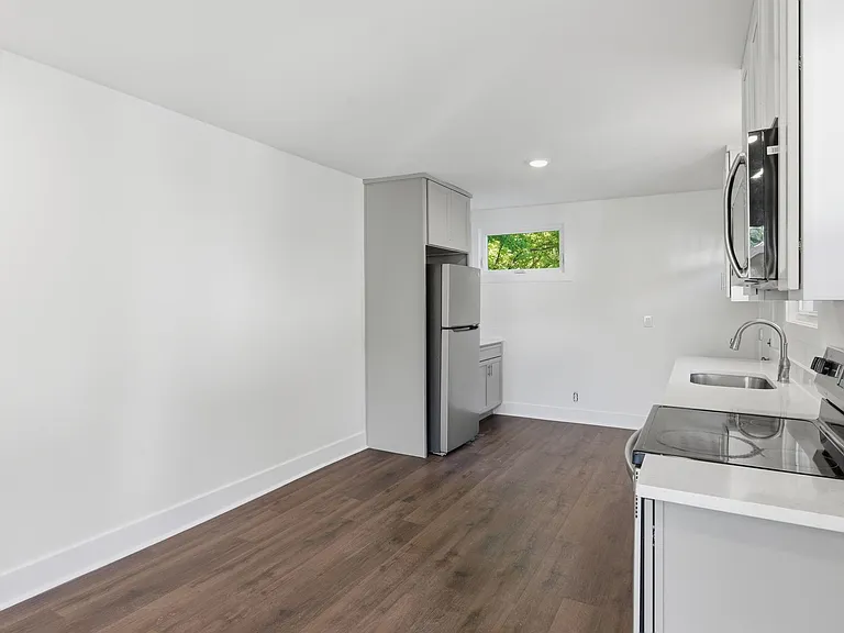 3210 Doverside Dr #B — Photo 6