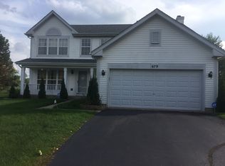 679 Maple Dr, Streamwood, IL 60107