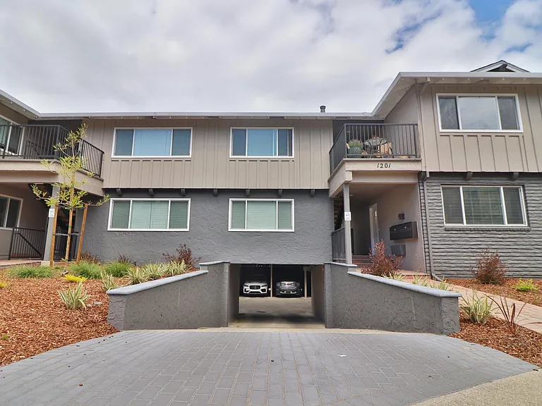 1201 Geraldine Way #3 — Photo 7