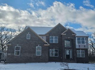 10690 Valley View Dr, Saline, MI
