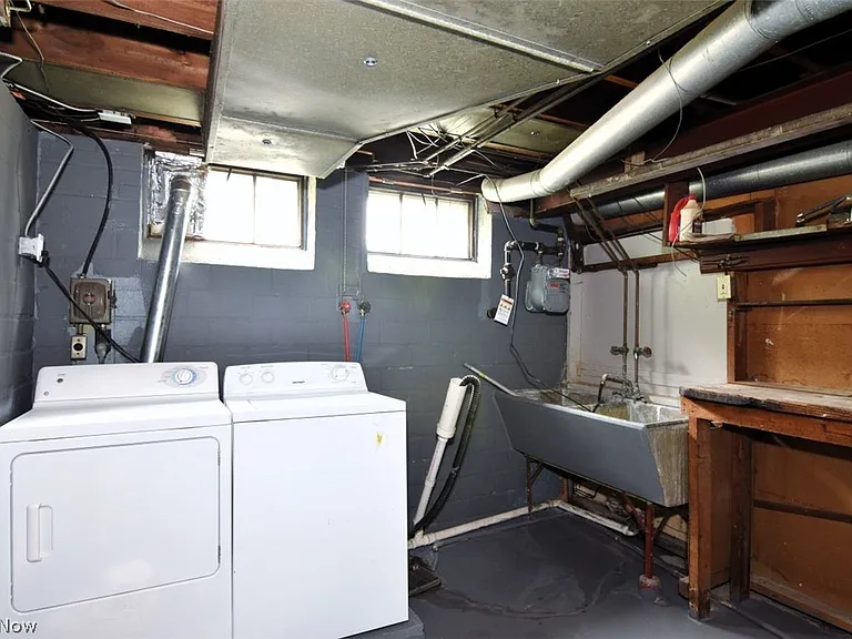 1408 Winston Rd — Photo 35