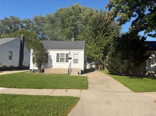 18949 Washtenaw St, Harper Woods, MI 48225