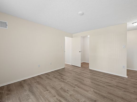 4th image of 501 Heather Ridge Dr Unit 8D