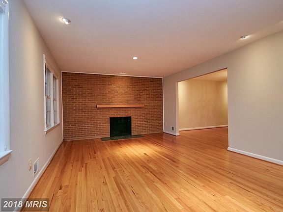 4th image of 6441 Walters Woods Dr