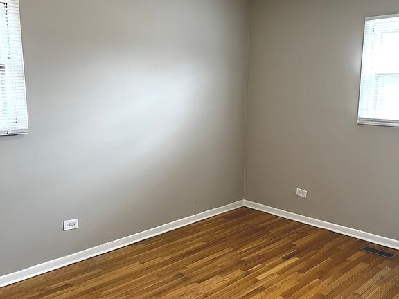 5th image of 18760 Cedar Ave