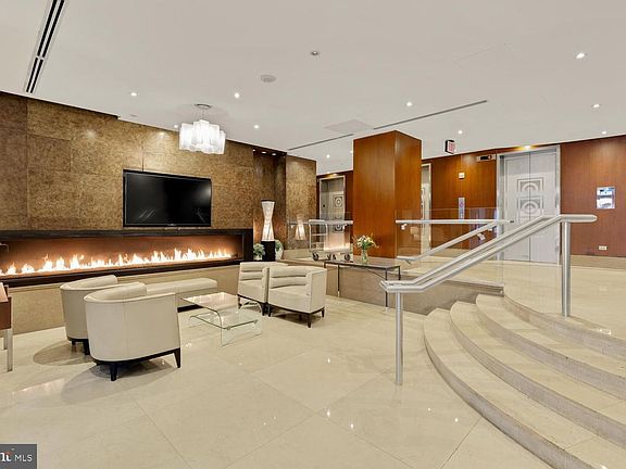2nd image of 811 4th St NW Unit 114