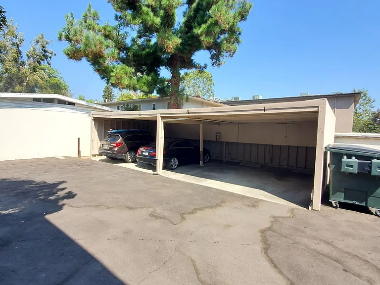 242 E California Blvd #D — Photo 15
