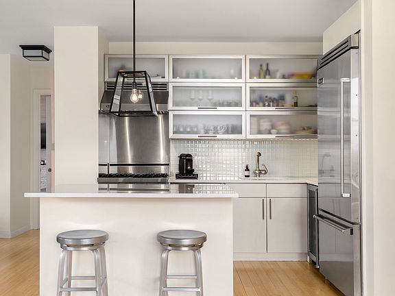 5th image of 105 Norfolk St #9BC