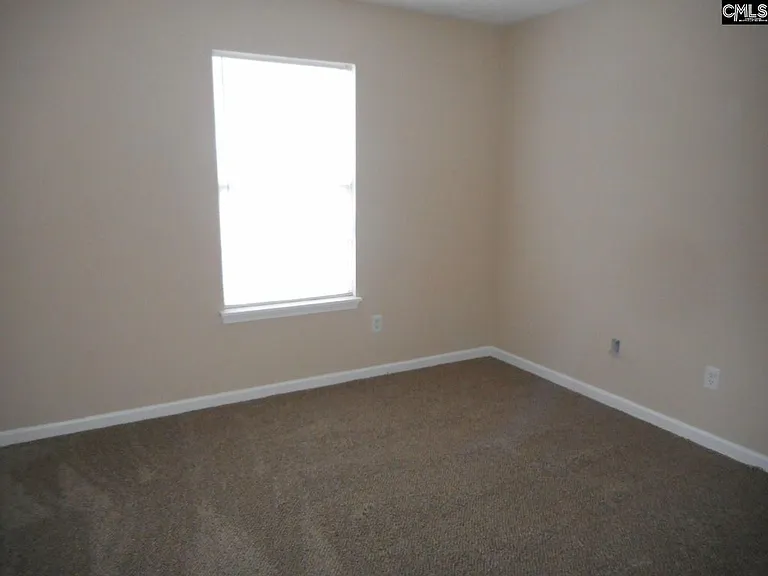 128 Crestland Dr #1 — Photo 3