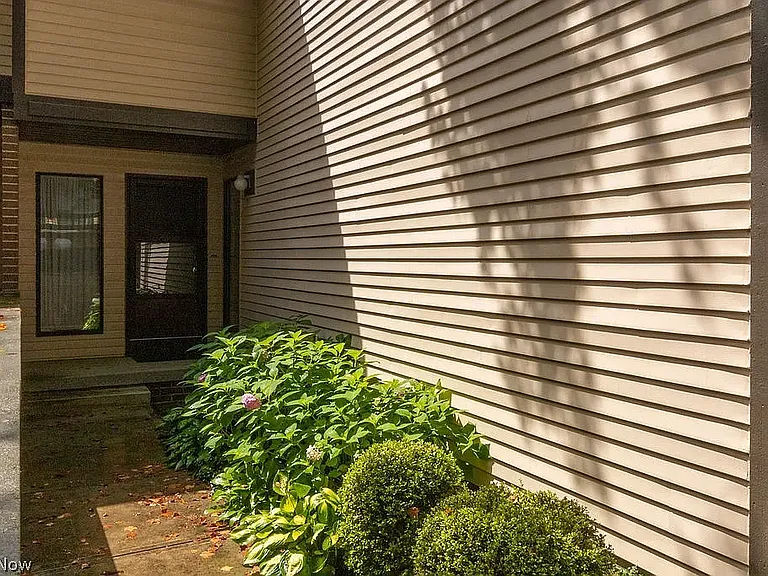 4458 Habersham Ln N #223 — Photo 27