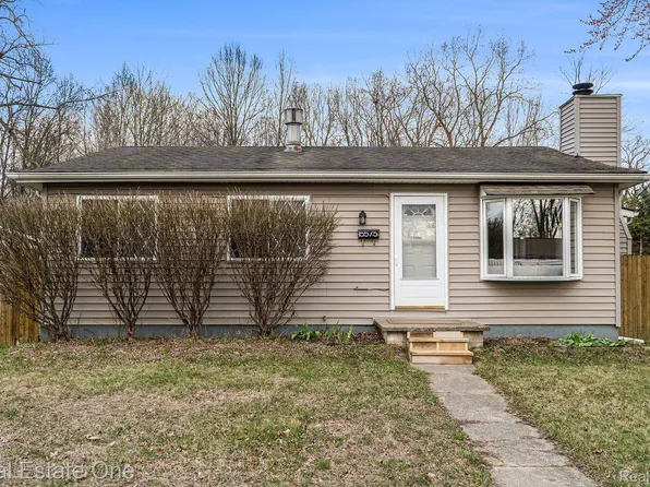 15575 Meadow St, Romulus, MI 48174