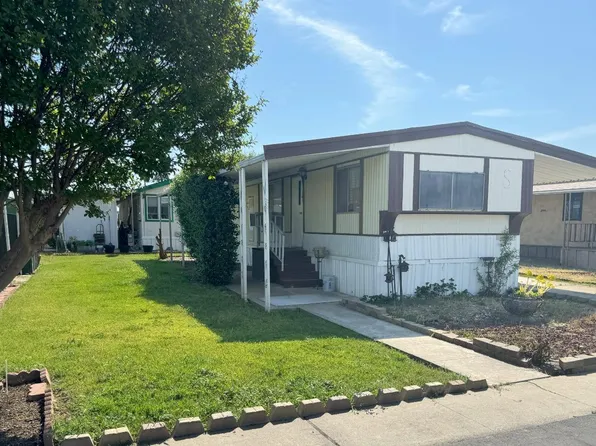 581 N Crawford Ave Space 94, Dinuba, CA 93618