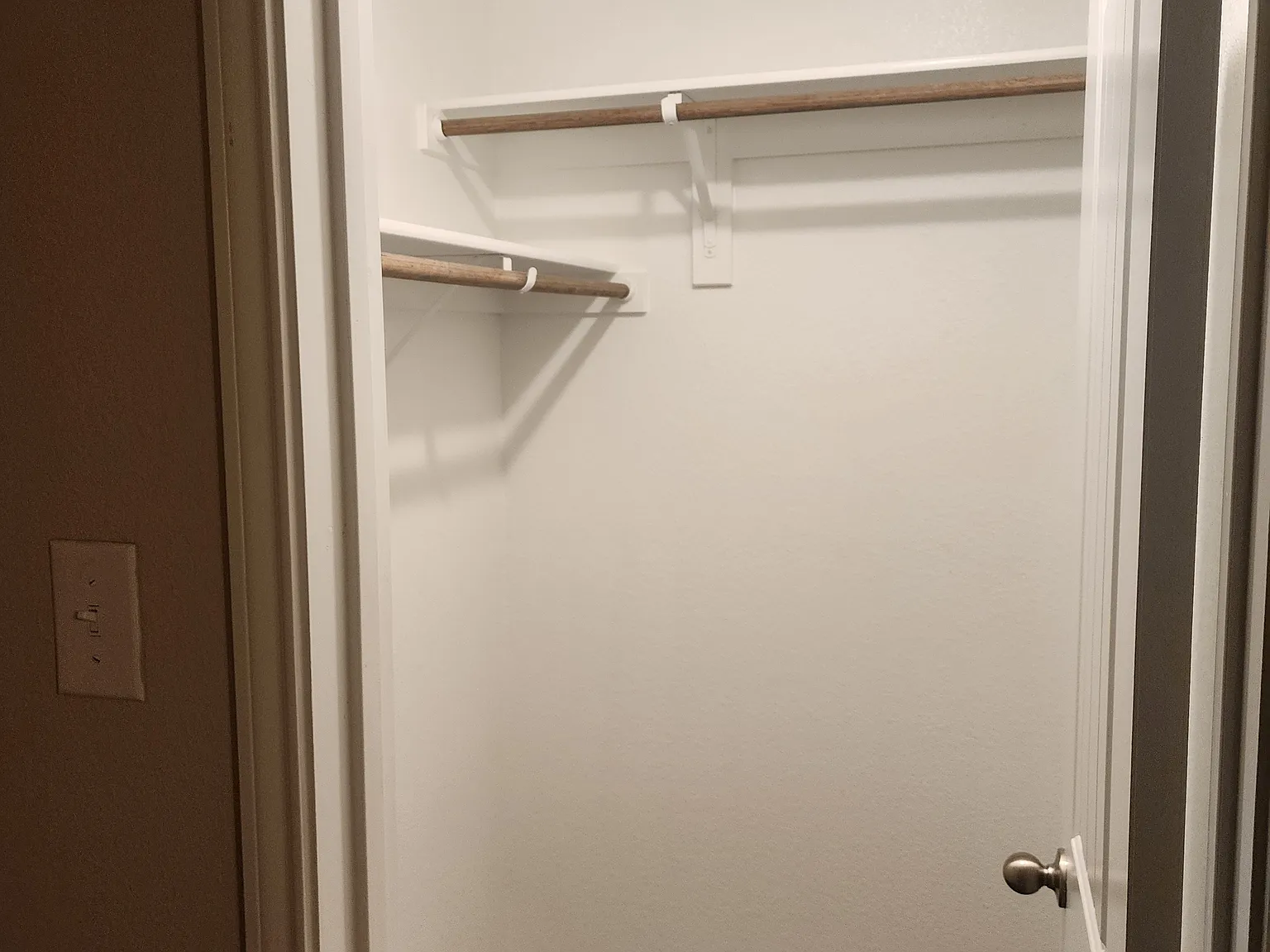 1 bed, 3946 sqft, $1,000 — Photo 1