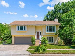 1156 Briar Dr, Iowa City, IA 52240