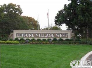 19A Cambridge Cir, Manchester, NJ 08759