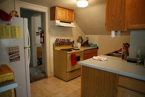 2 bed, 1000 sqft, $840 — Photo 3