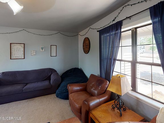 5th image of 206 W Tycksen Dr