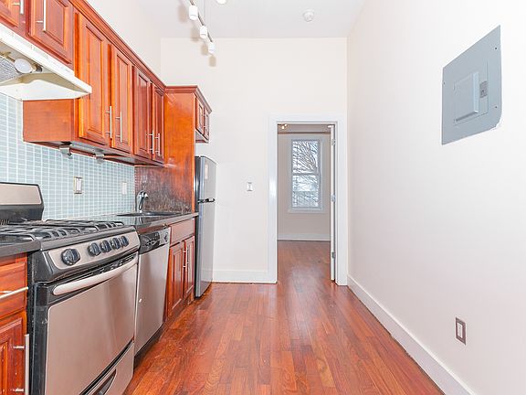 4th image of 1149 Greene Ave #A3r