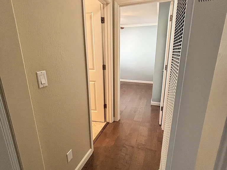 523 Poplar Ave #7 — Photo 13
