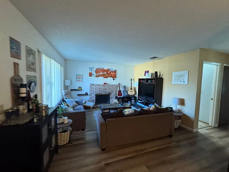 2712 Ottowa Ave — Photo 3
