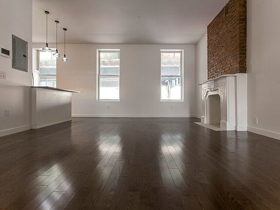 2nd image of 1524 Myrtle Ave #3