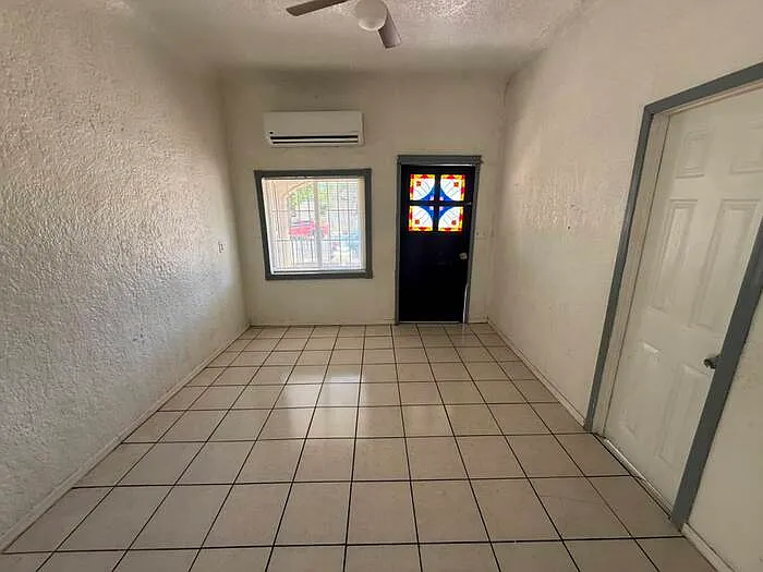 2 bed, 2.0 bath, 900 sqft, $875 — Photo 2
