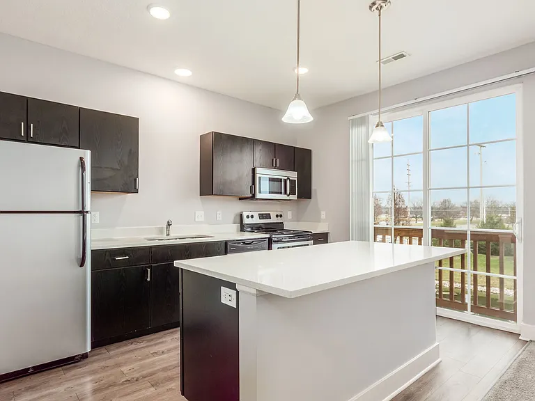 Avery Pointe — Photo 11