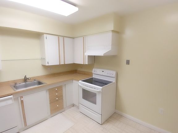 4th image of 6711 Park Heights Ave Unit 307