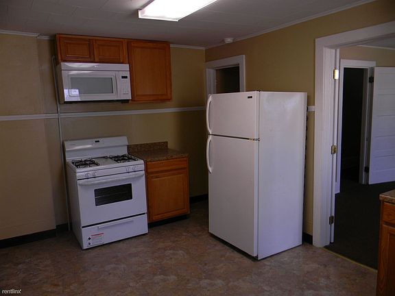 1452 e 6th kitchen apt#2.