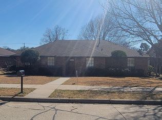1610 Elizabeth Dr, Carrollton, TX 75007