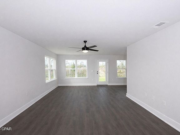 4th image of 721 Fox Den Ln