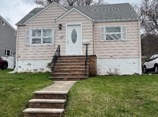 24 Stony Hill Rd, Clifton City, NJ 07013