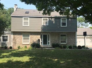 4909 Harwood Dr, Des Moines, IA 50312