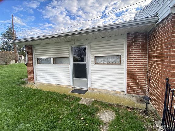 4th image of 1906 E Siebenthaler Ave