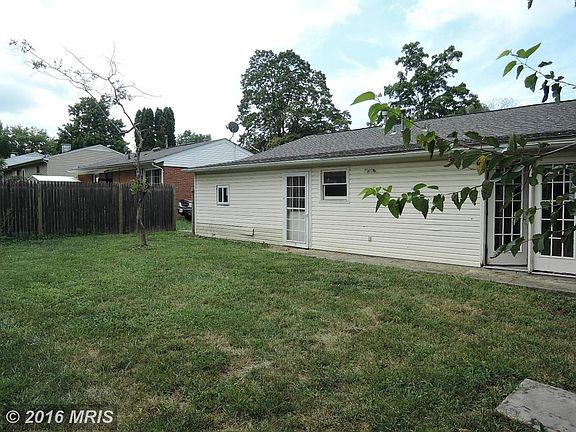 3rd image of 646 Battle Ave