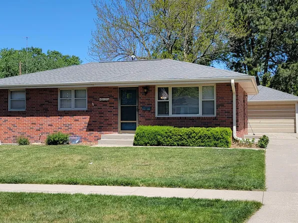 5020 Claire Ave, Lincoln, NE 68516