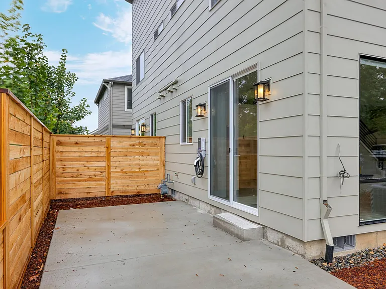 3275 SE Francis St — Photo 14