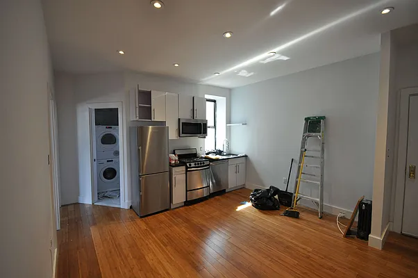 Rented by REAL New York | media 17