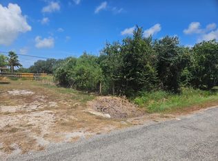 20 Sherwood Dr, Rockport, TX 78382