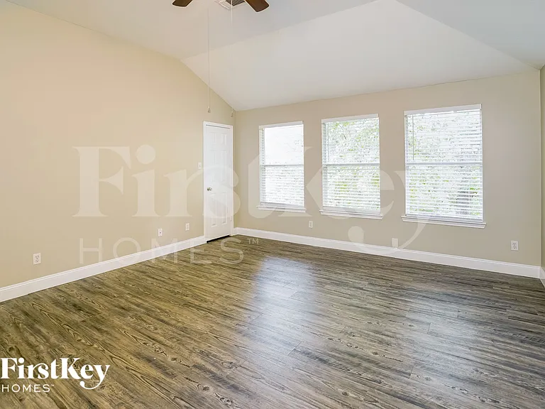 28618 Hidden Cove Dr — Photo 9
