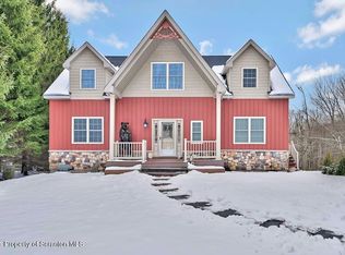 900 Pleasant Way, Union Dale, PA 18470