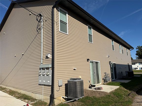 3rd image of 225 Clymer Rd