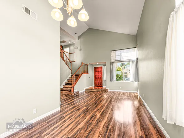 3734 Via Las Villas, Oceanside, CA 92056