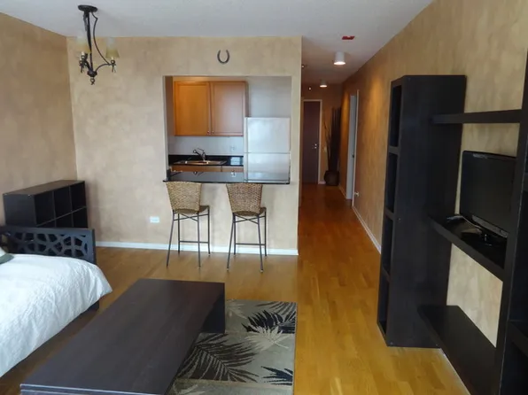 400 N Lasalle Dr, Chicago, IL