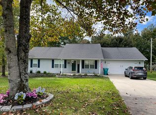 232 Ridgewood Dr, Crossville, TN 38555