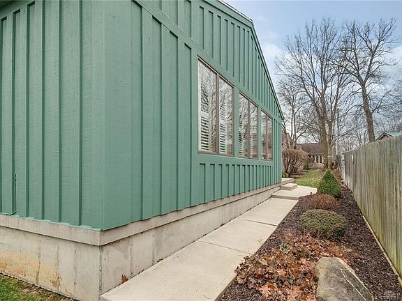 5th image of 20 Colony Park Dr