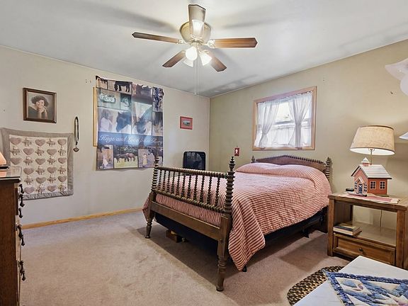 4th image of 100 Beech Dr